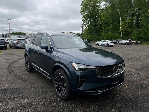 2025 Volvo XC90 Plus