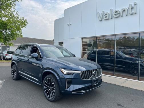 2025 Volvo XC90 Plus