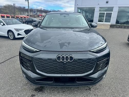 2025 Audi Q6 e-tron Premium Plus