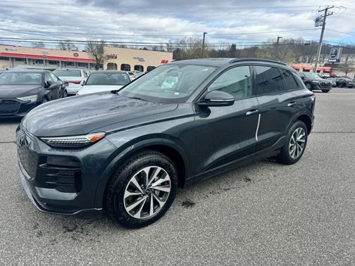 2025 Audi Q6 e-tron Premium Plus