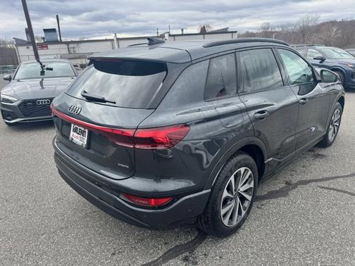 2025 Audi Q6 e-tron Premium Plus