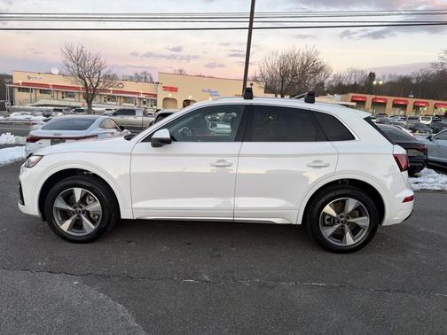 2023 Audi Q5 Premium Plus