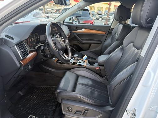 2023 Audi Q5 Premium Plus