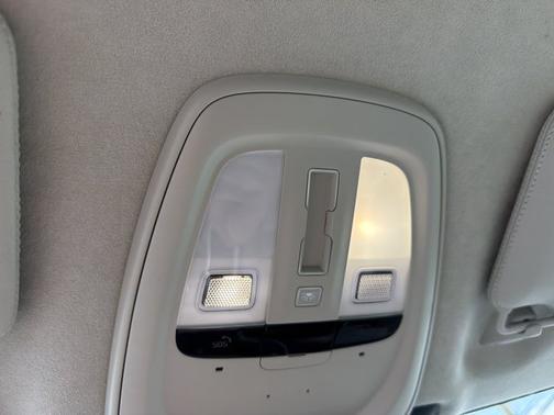 VAPOUR GREY MET 2024 Volvo XC90 Recharge Plug-In Hybrid Ultimate Bright Theme