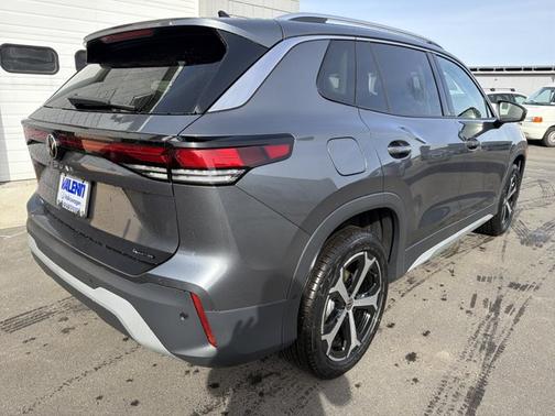 Platinum Gray Metallic 2026 Volkswagen Tiguan SE