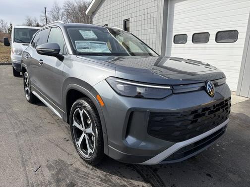 Platinum Gray Metallic 2026 Volkswagen Tiguan SE