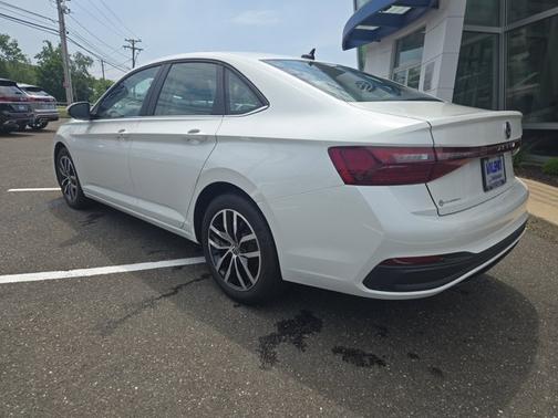 2025 Volkswagen Jetta SE