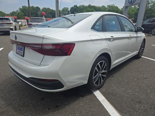 2025 Volkswagen Jetta SE