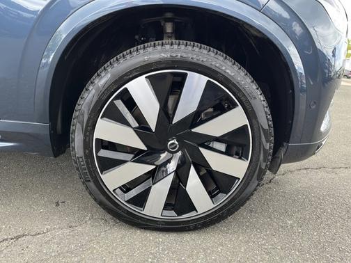 2023 Volvo XC90 Recharge Plug-In Hybrid Ultimate