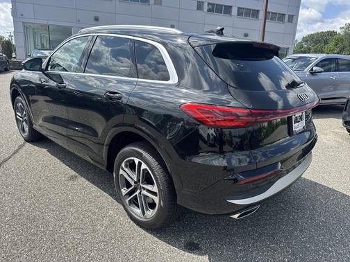 2025 Audi Q5 Premium