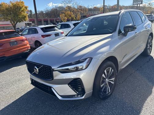 2025 Volvo XC60 Core