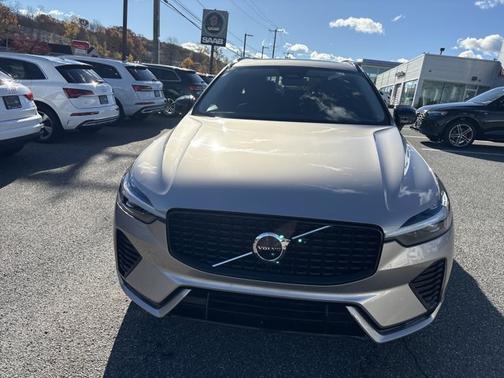 2025 Volvo XC60 Core