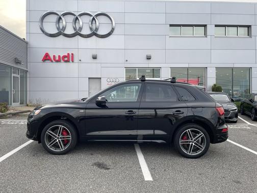 2024 Audi Q5 S line Premium Plus