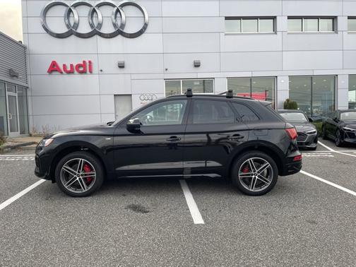 2024 Audi Q5 S line Premium Plus