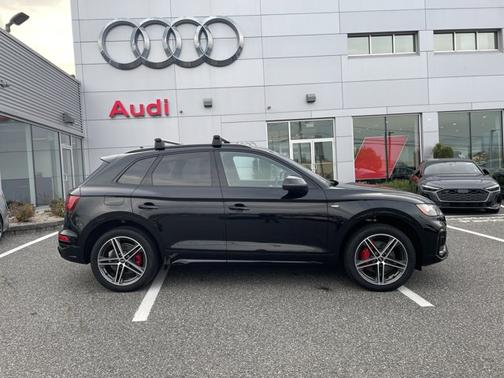 2024 Audi Q5 S line Premium Plus