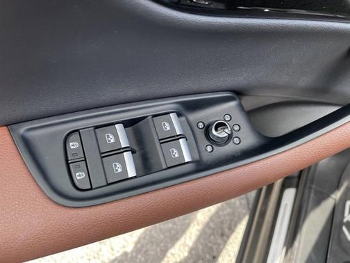 2021 Audi Q7 Premium Plus