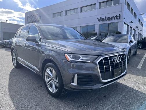 2021 Audi Q7 Premium Plus
