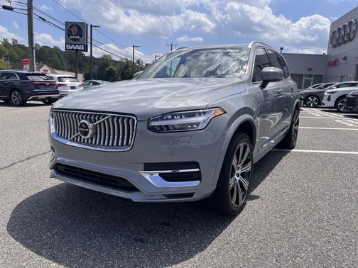 2024 Volvo XC90 Recharge Plug-In Hybrid Ultimate Bright Theme
