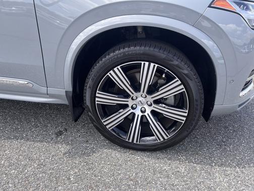 2024 Volvo XC90 Recharge Plug-In Hybrid Ultimate Bright Theme
