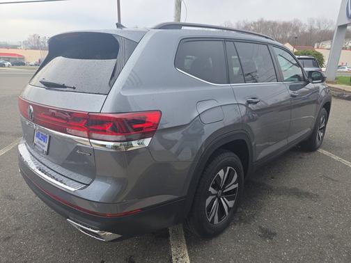 2025 Volkswagen Atlas 2.0T SE