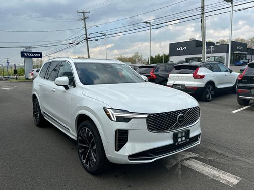 2025 Volvo XC90 Plug-In Hybrid Ultra