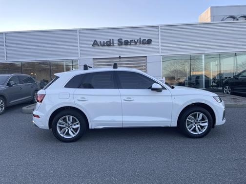 2023 Audi Q5 S line Premium