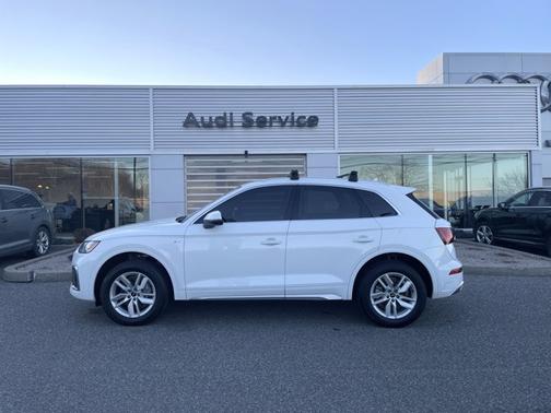 2023 Audi Q5 S line Premium