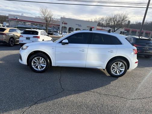 2023 Audi Q5 S line Premium