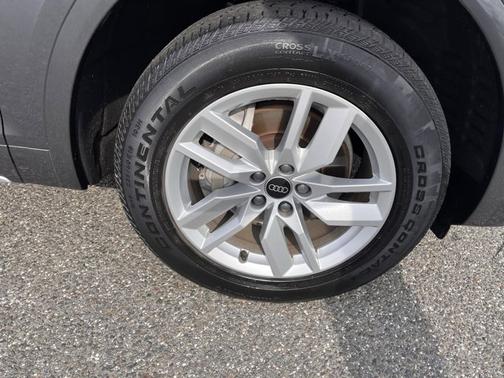 2023 Audi Q5 S line Premium