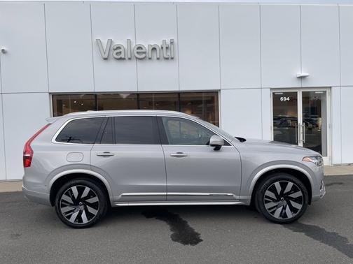 2023 Volvo XC90 Recharge Plug-In Hybrid Ultimate