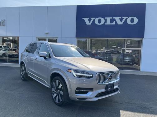 2023 Volvo XC90 Recharge Plug-In Hybrid Ultimate