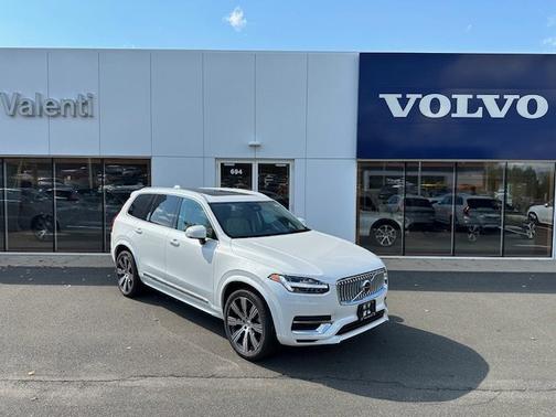 2025 Volvo XC90 Plug-In Hybrid Core