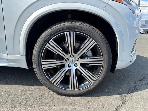 2025 Volvo XC90 Plug-In Hybrid Core