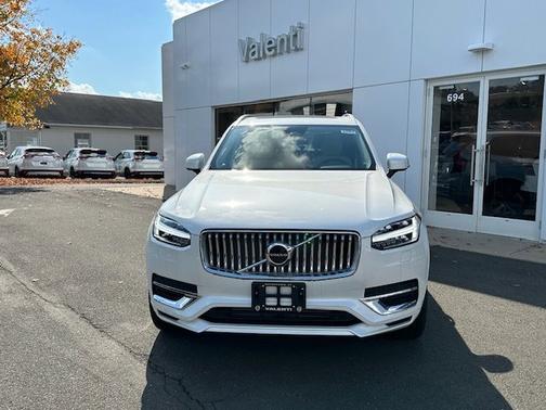 2025 Volvo XC90 Plug-In Hybrid Core