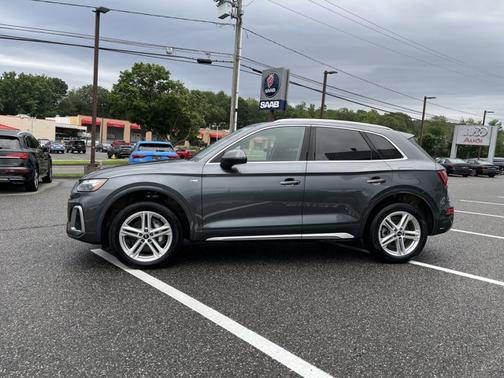 2024 Audi Q5 S line Premium