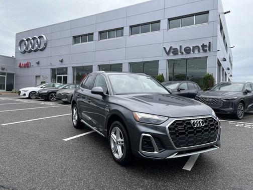 2024 Audi Q5 S line Premium