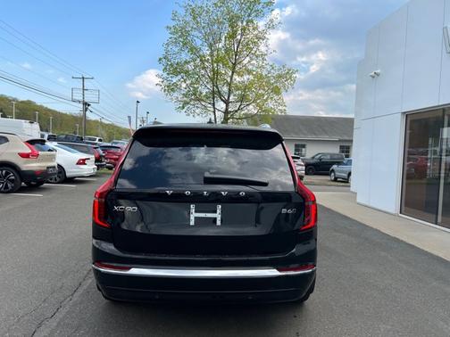 2025 Volvo XC90 Plus