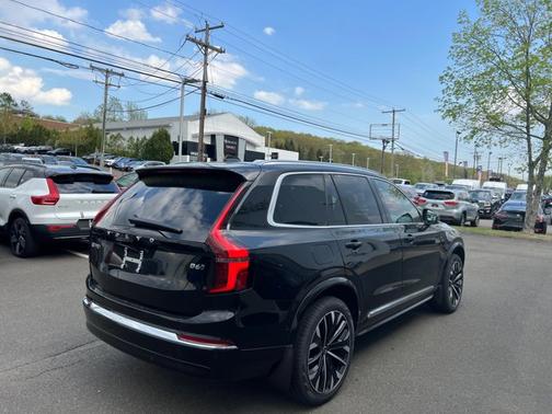 2025 Volvo XC90 Plus