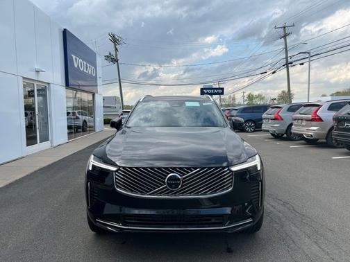 2025 Volvo XC90 Plus