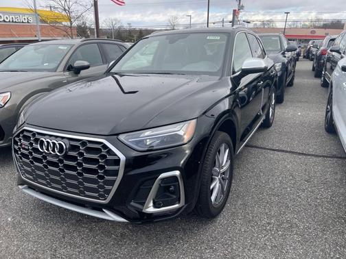 2025 Audi SQ5 Premium Plus