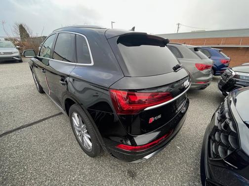 2025 Audi SQ5 Premium Plus