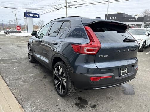 2026 Volvo XC40 Plus