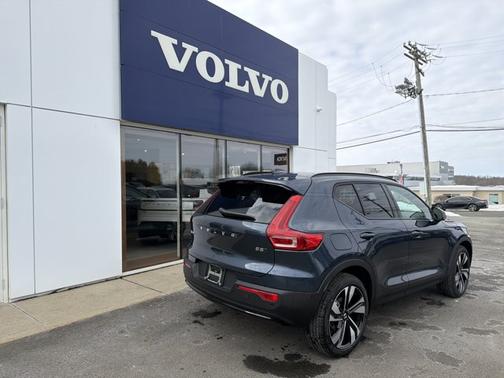 2026 Volvo XC40 Plus