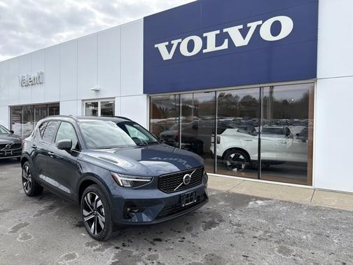 2026 Volvo XC40 Plus