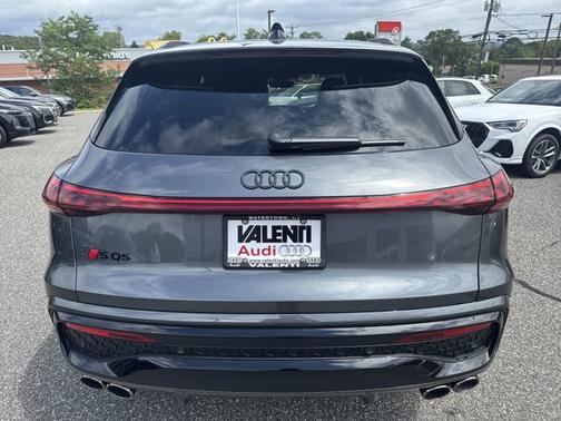 2025 Audi SQ5 Premium Plus