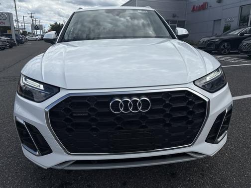 2023 Audi Q5 S line Premium Plus