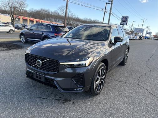 2025 Volvo XC60 Plus