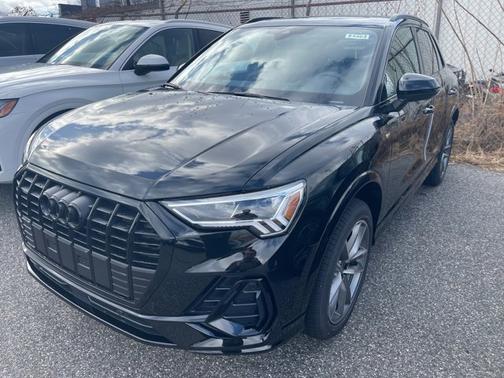 2025 Audi Q3 S line Premium