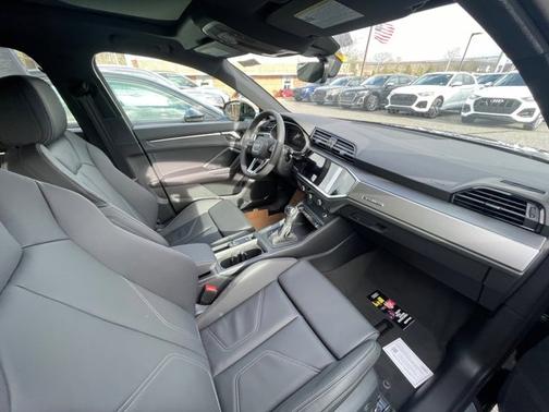 2025 Audi Q3 S line Premium