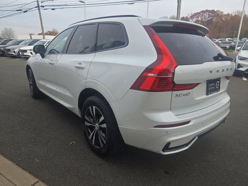2025 Volvo XC60 Core